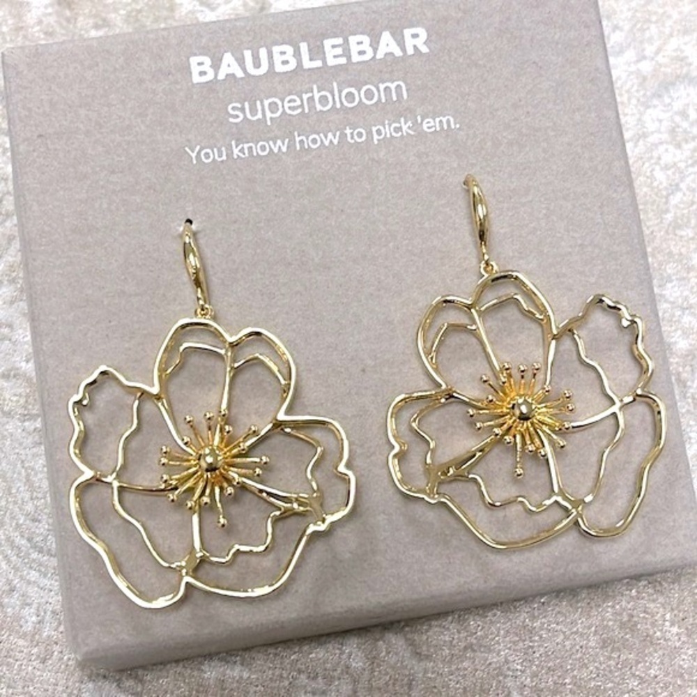 Brand New BaubleBar Gold Tone Oversized Flower Floral Blossom Drop Earrings - Picture 3 of 11